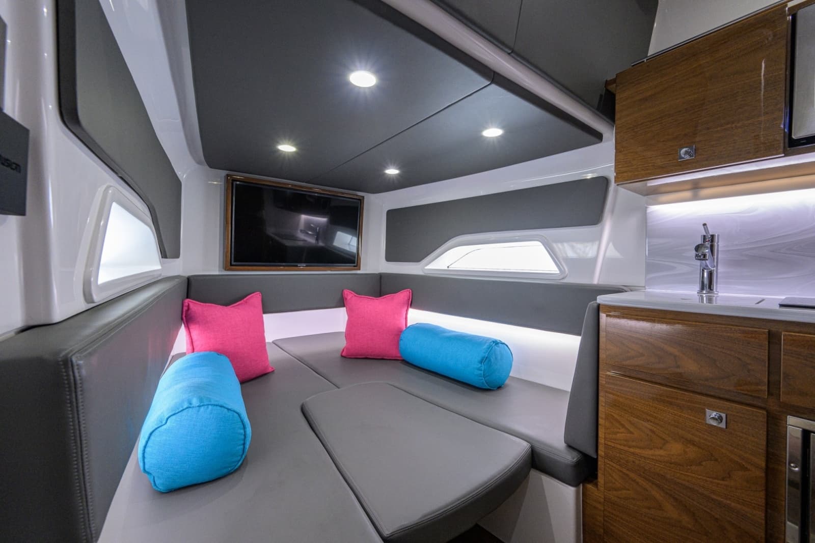 Valhalla 46 - Cabin Berth