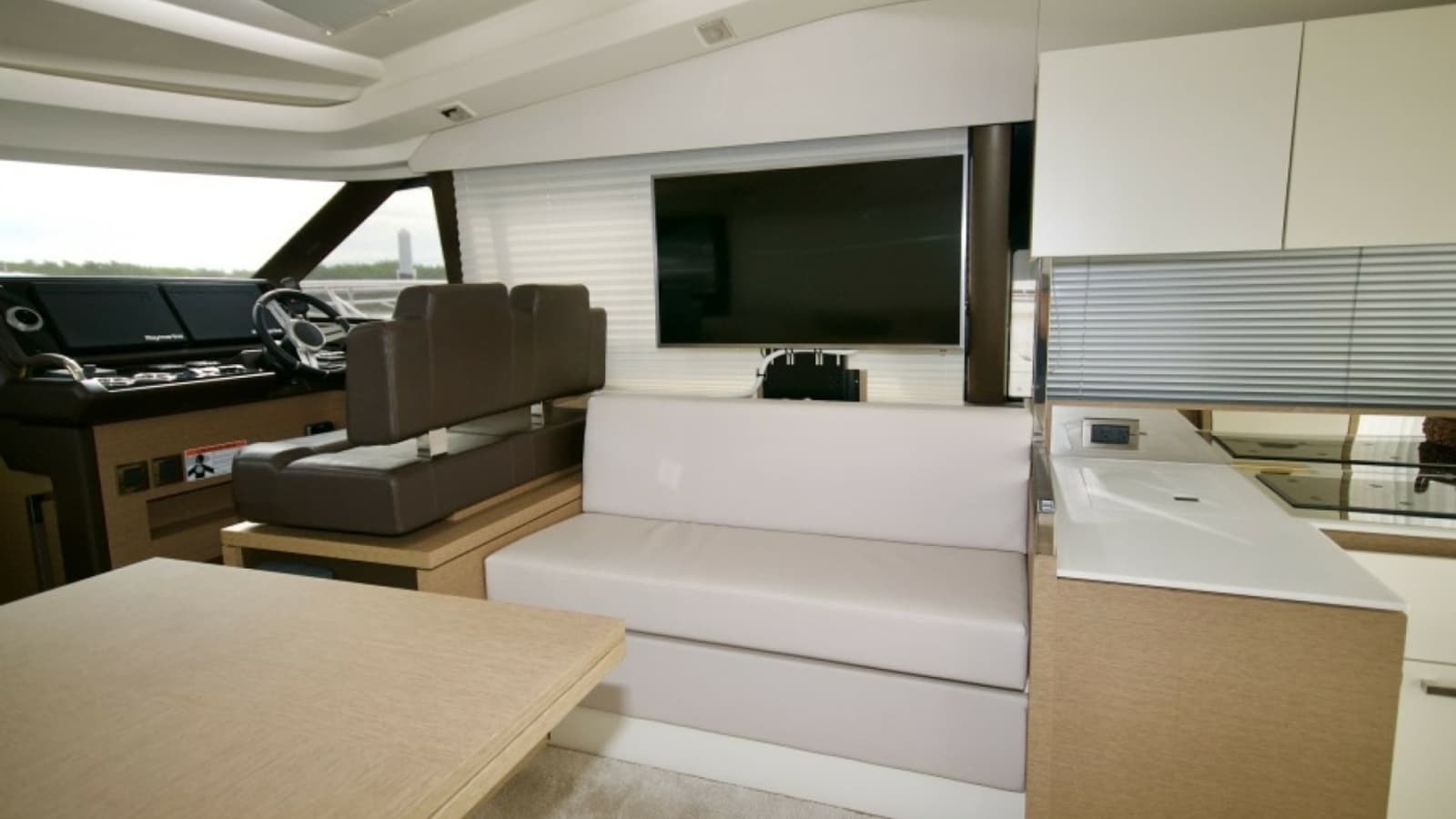 2018 Prestige 460 S