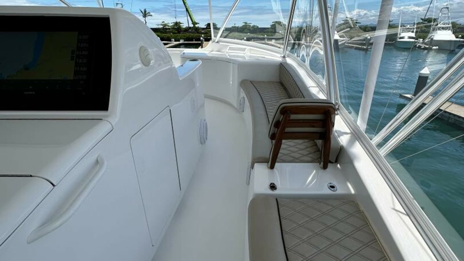 2025 82 Viking Convertible Boujie Bridge (8)