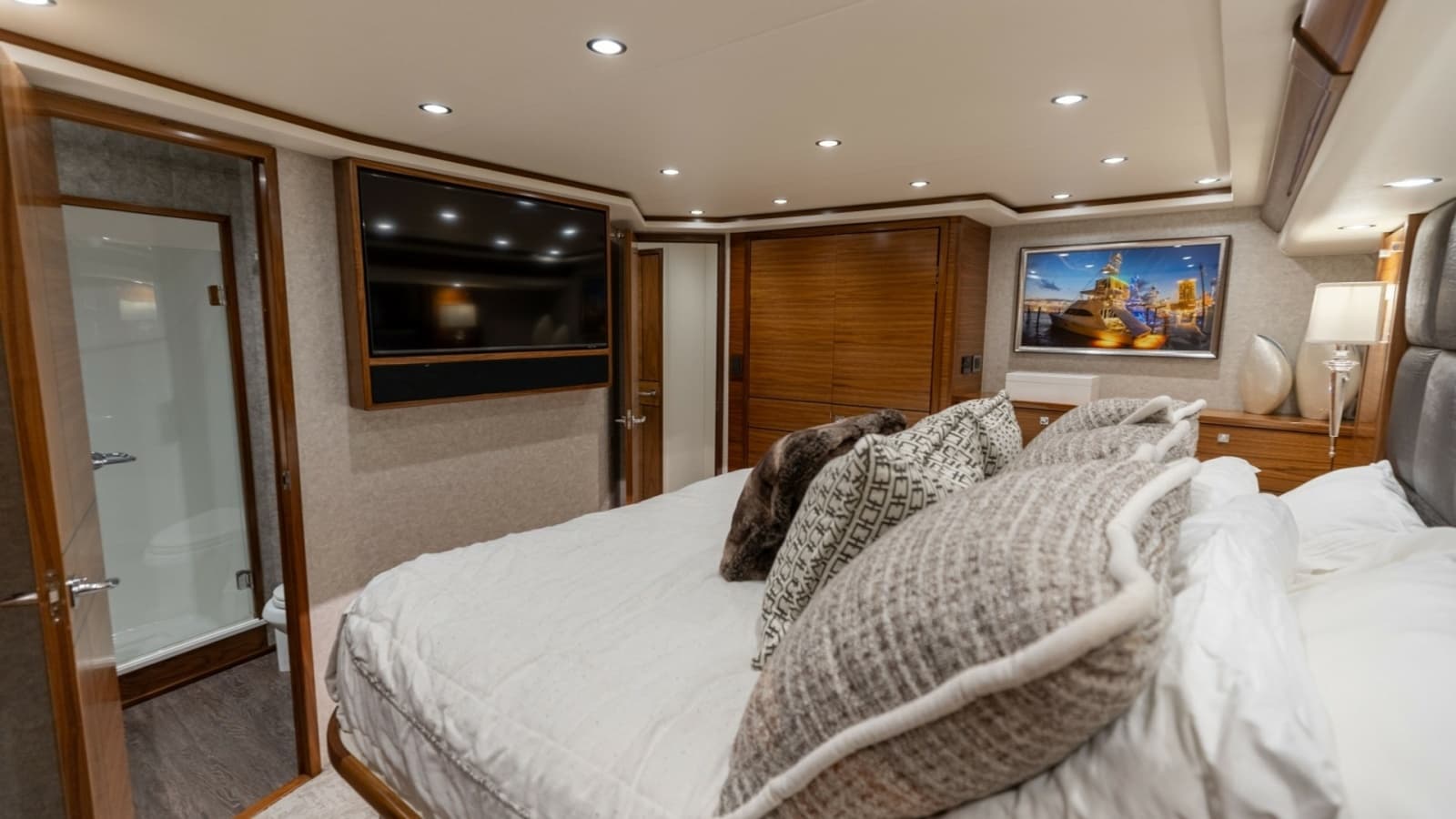 2023 Viking 72 Convertible- TEAM SUPREME- Master Stateroom