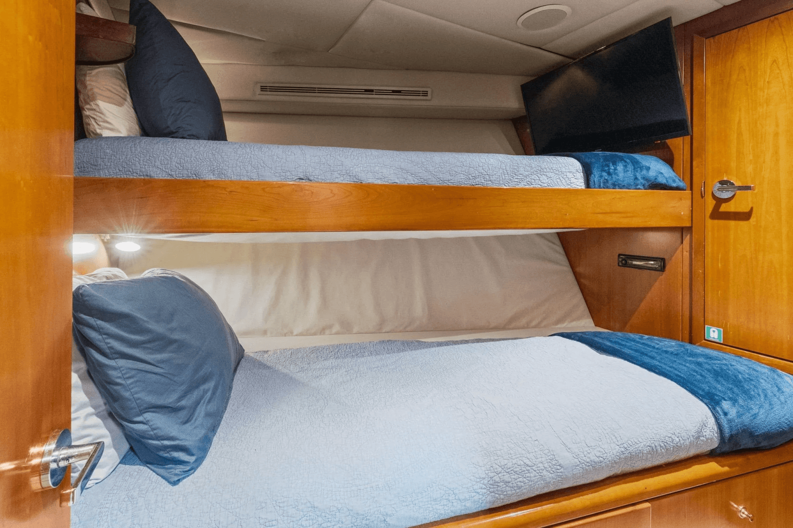 1999 Trinity Yachts Raised Pilothouse