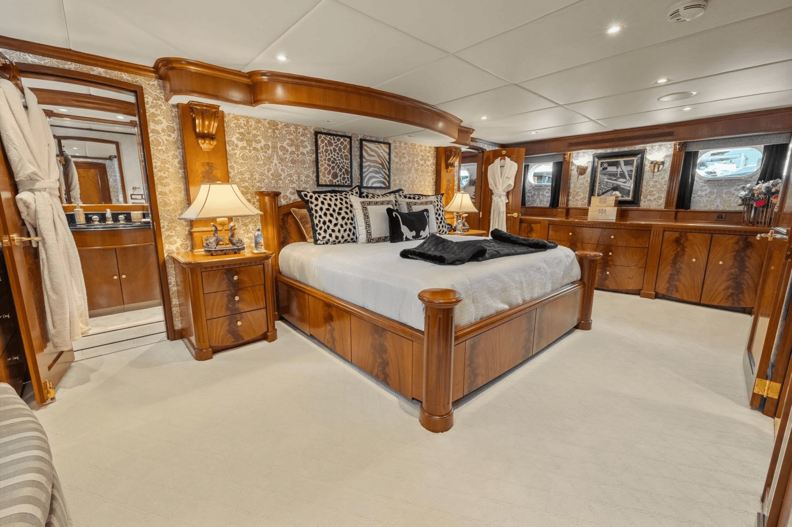 1999 Trinity Yachts Raised Pilothouse