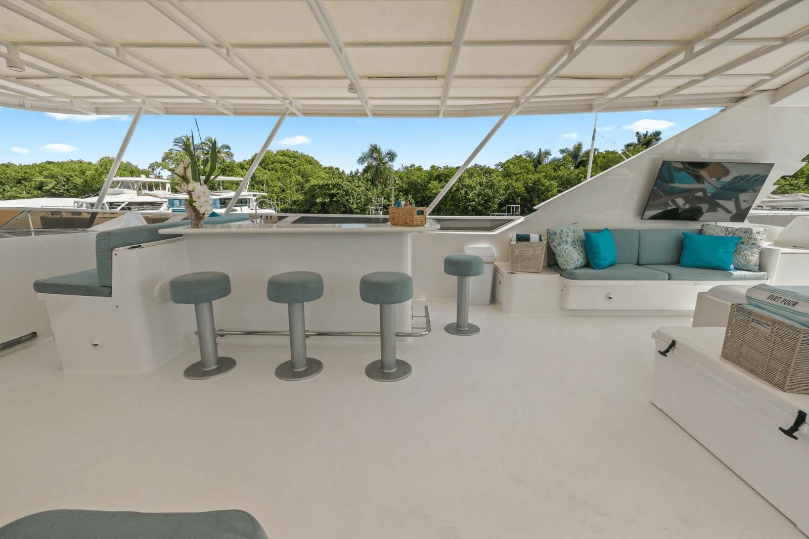 1999 Trinity Yachts Raised Pilothouse