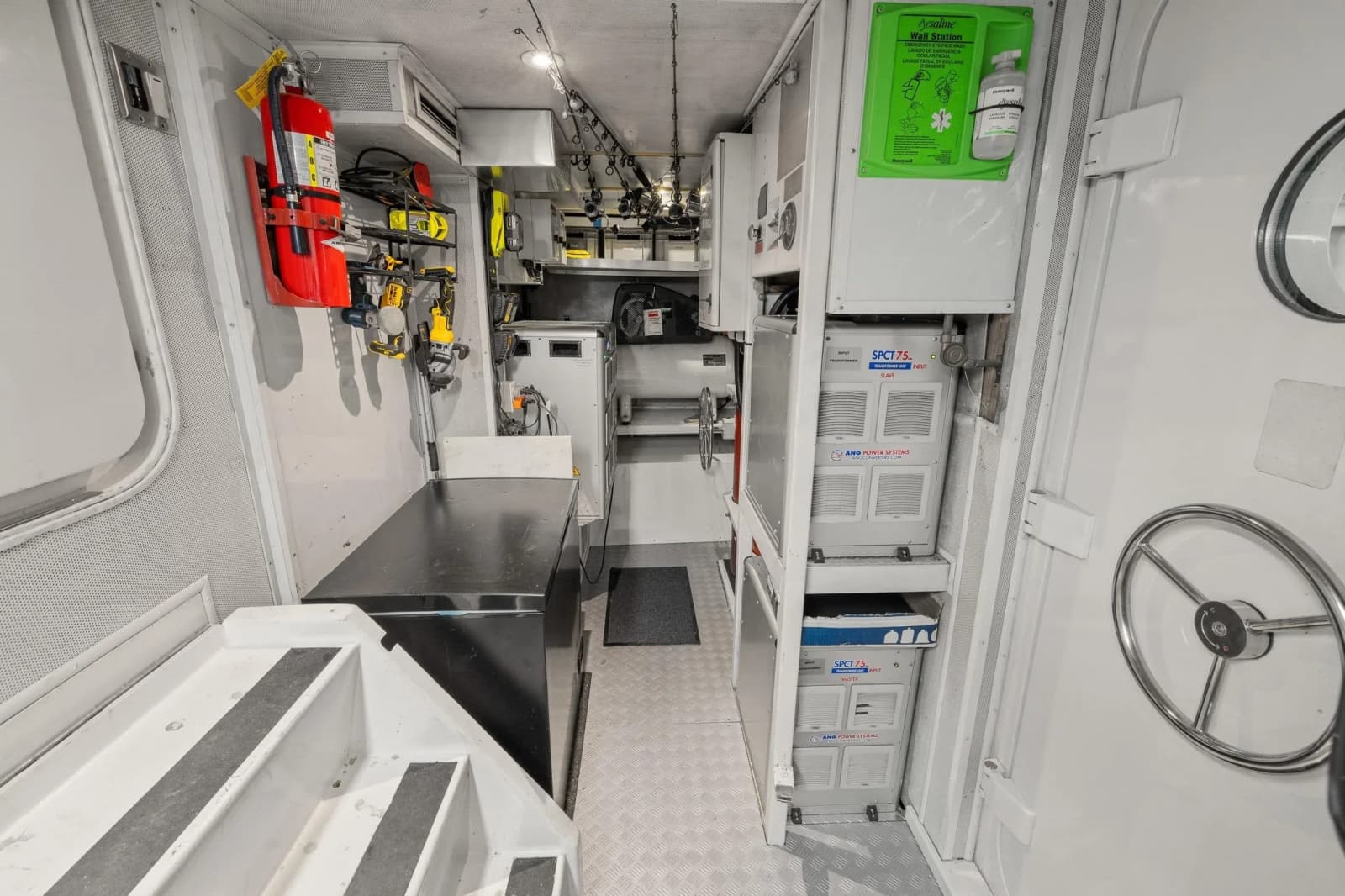 1999 Trinity Yachts Raised Pilothouse