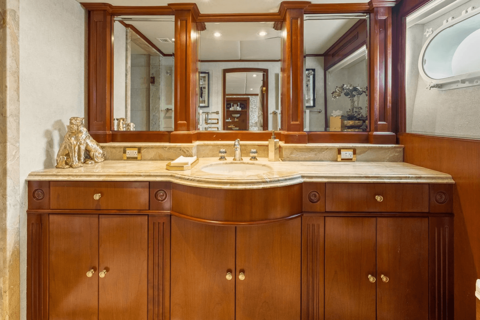 1999 Trinity Yachts Raised Pilothouse