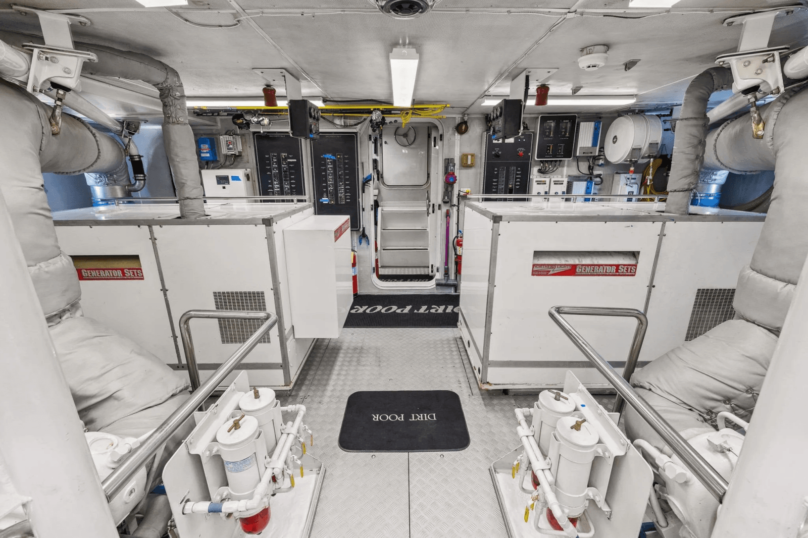 1999 Trinity Yachts Raised Pilothouse