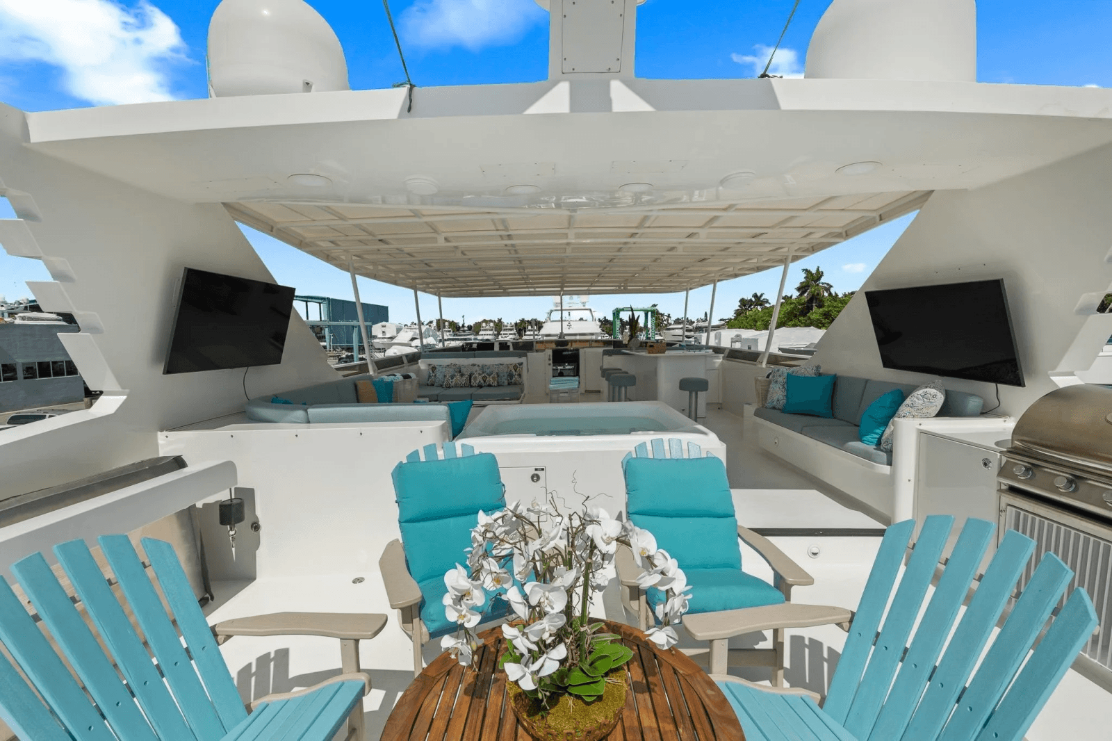 1999 Trinity Yachts Raised Pilothouse