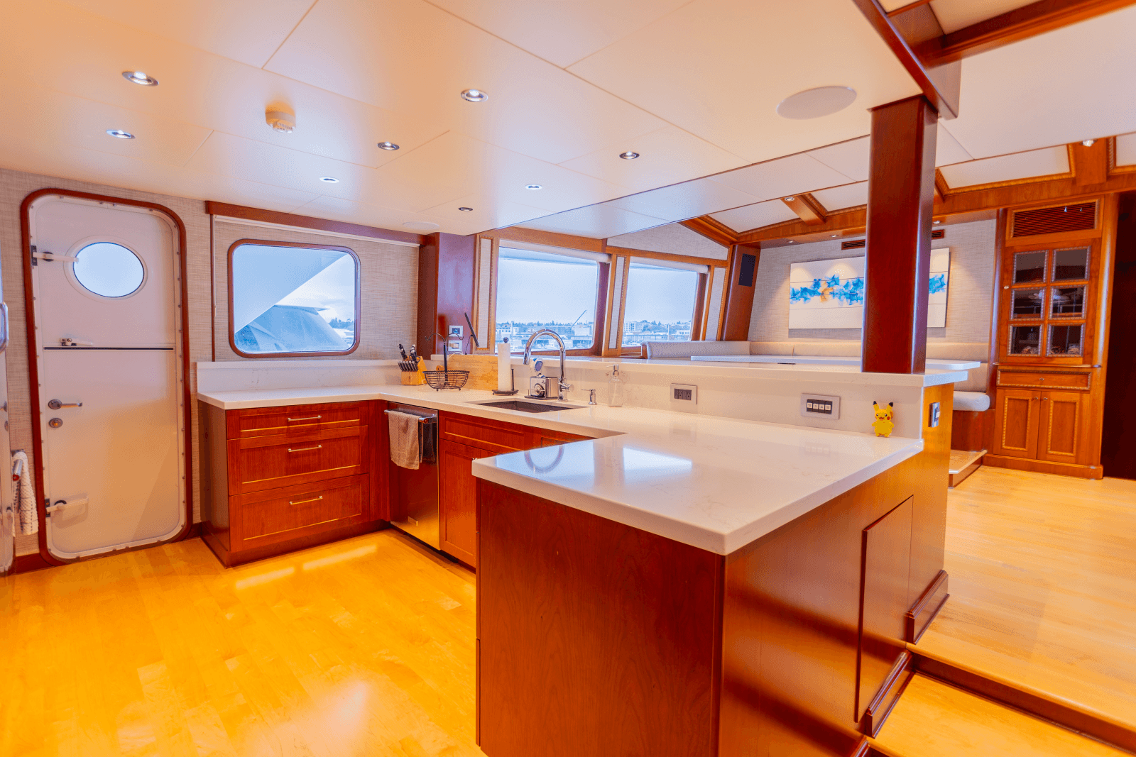 1993 Queenship Explorer