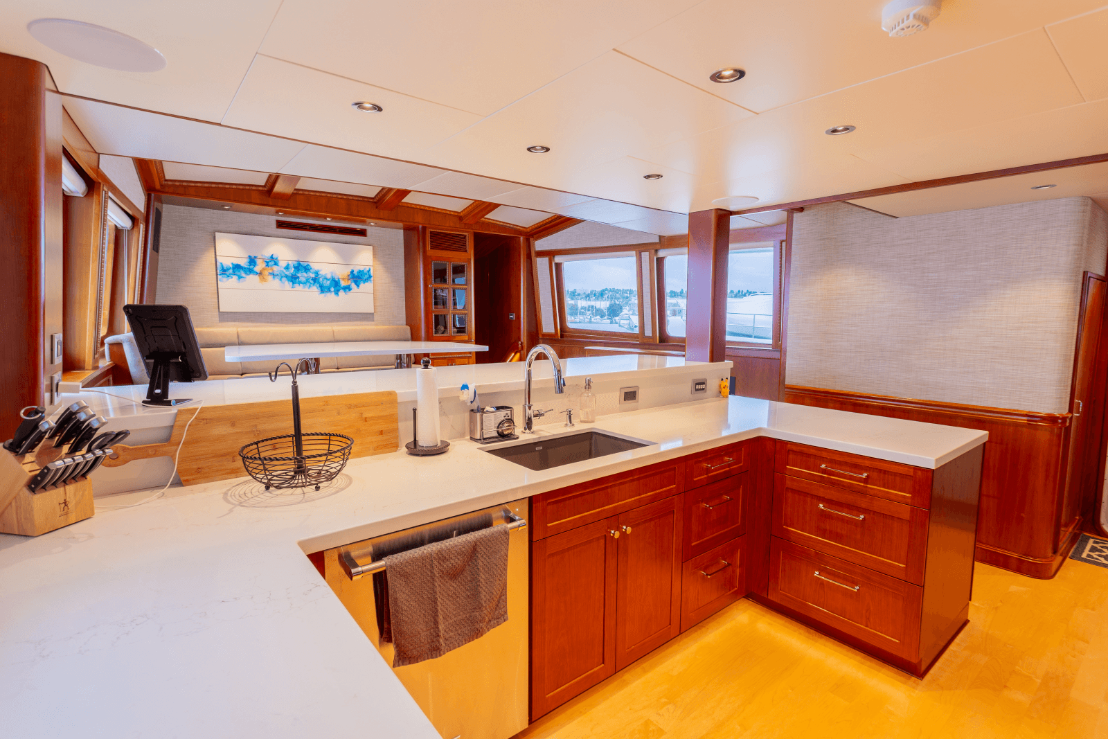 1993 Queenship Explorer