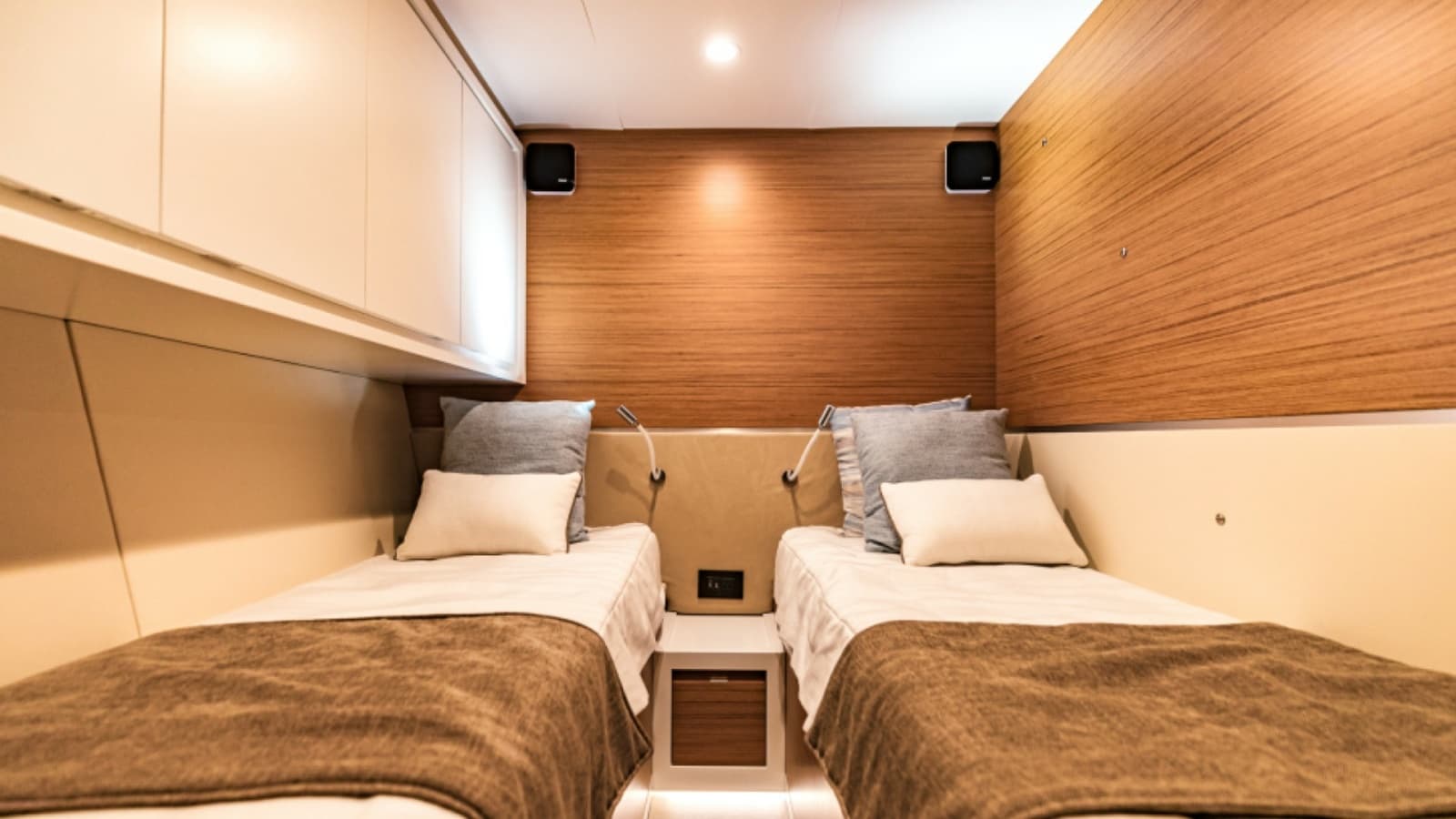 2020 Bertram 61 Convertible "SINE METU" - Twin Guest Cabin
