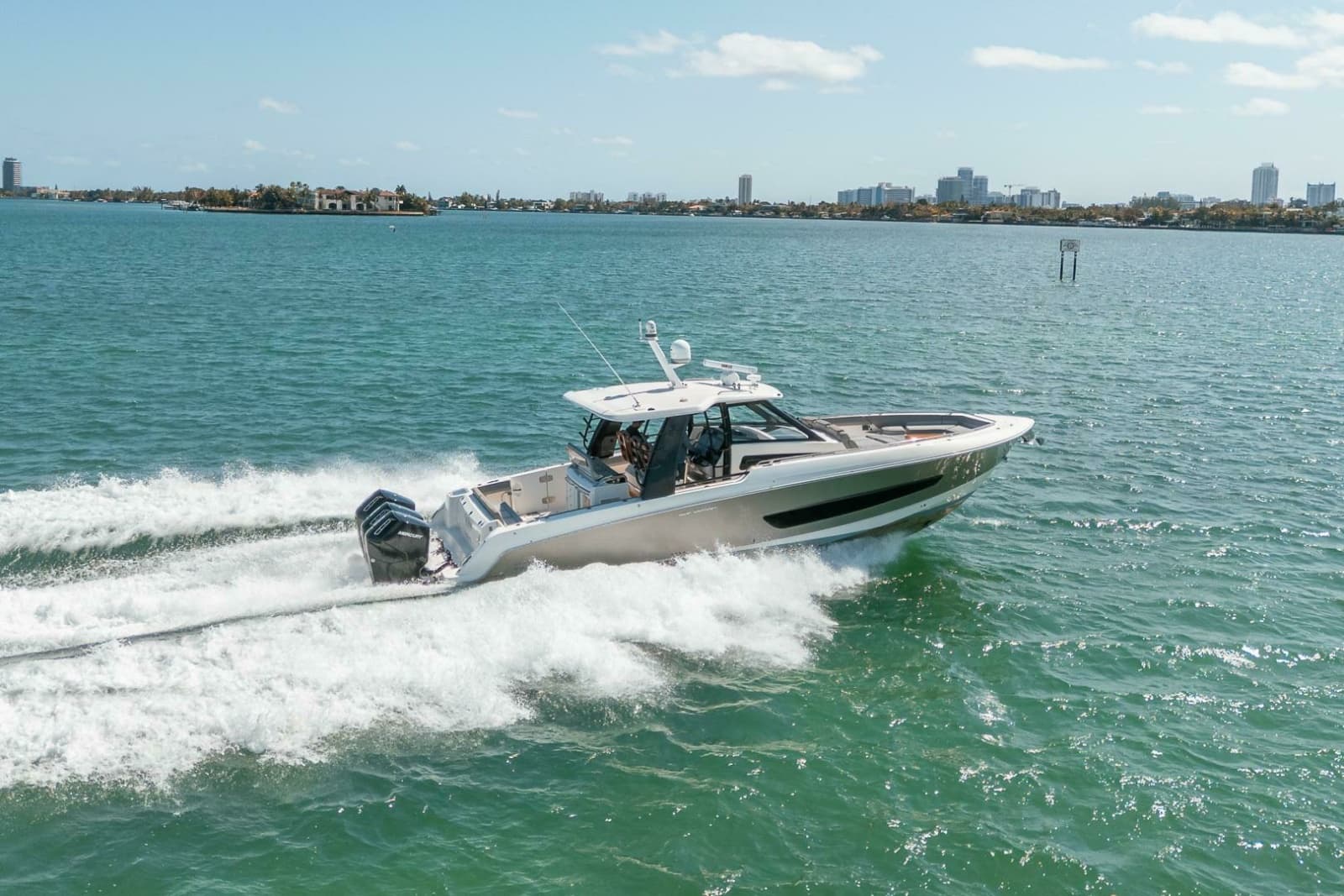 2023 Boston Whaler 420 Outrage