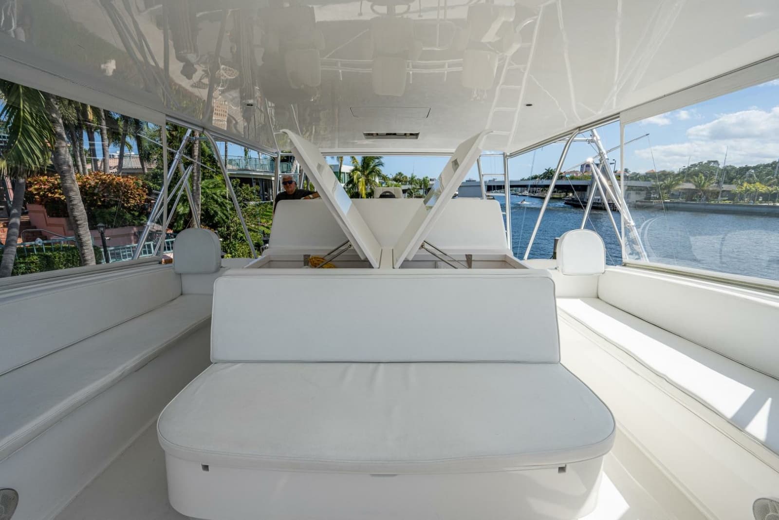 Flybridge
