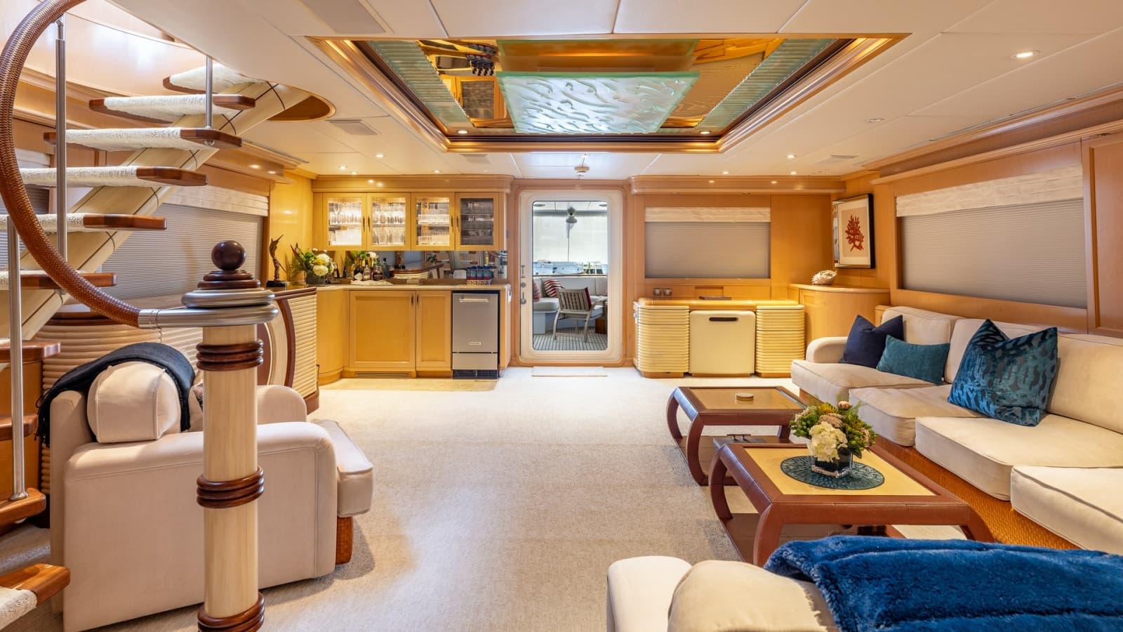 1998 Trinity Yachts Sport Fisherman - BAD COMPANY: Luxurious Main Salon with Bar