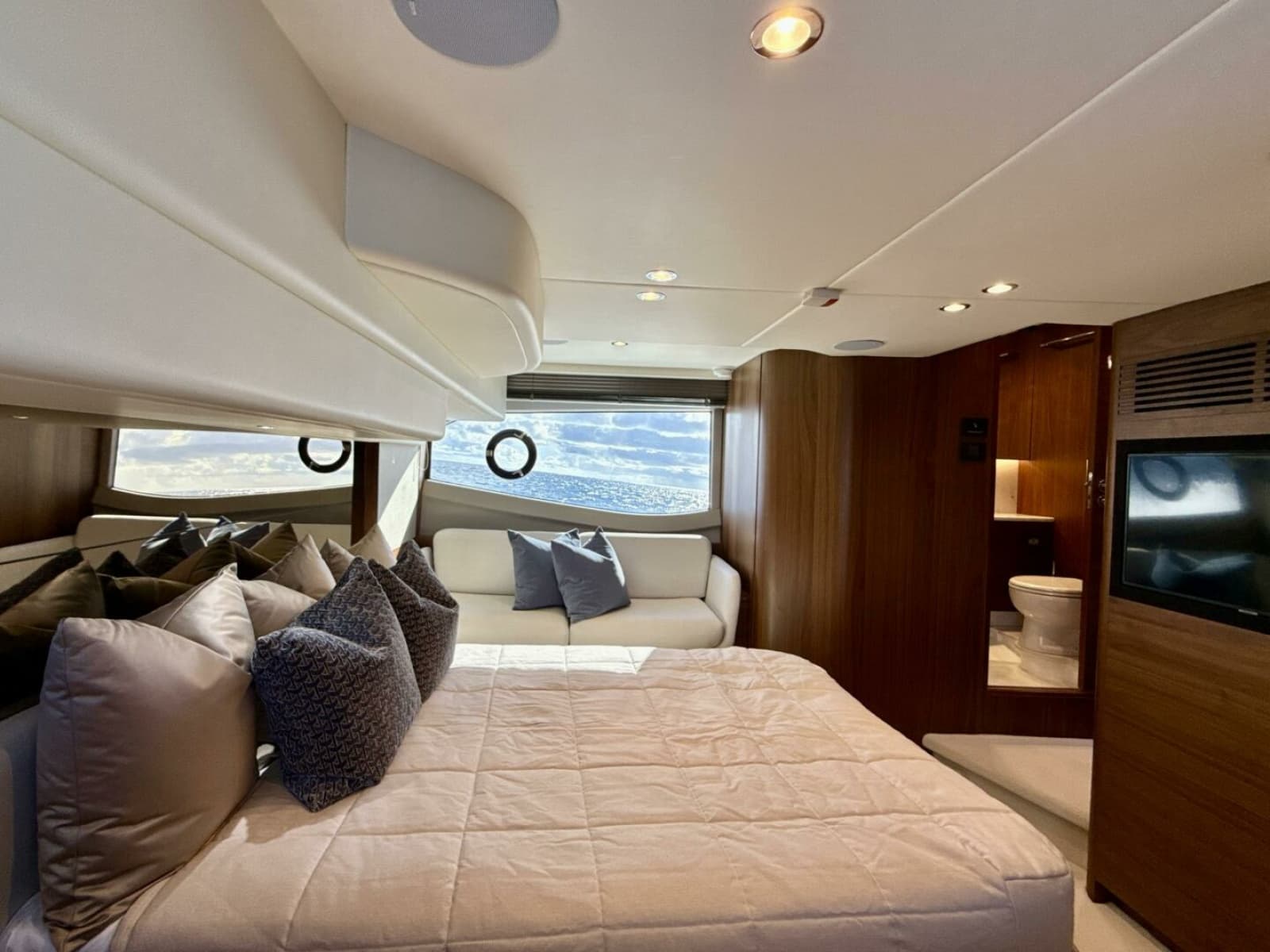 Princess 50 - Stateroom