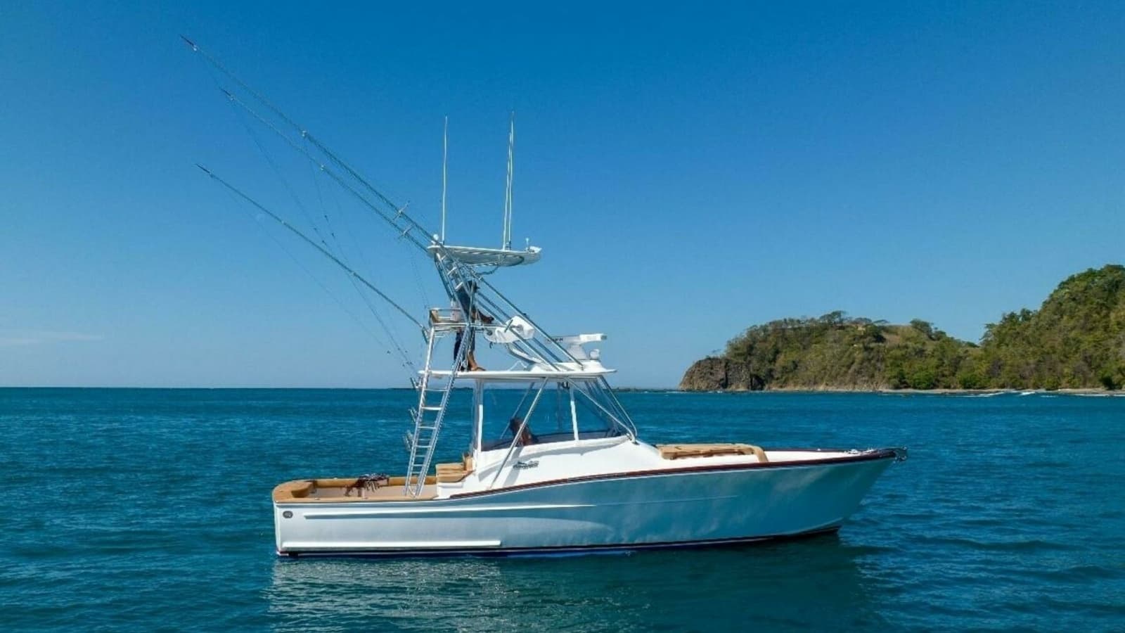 2024 Maverick Yachts Costa Rica 36 Walkaround- GAME ON-
