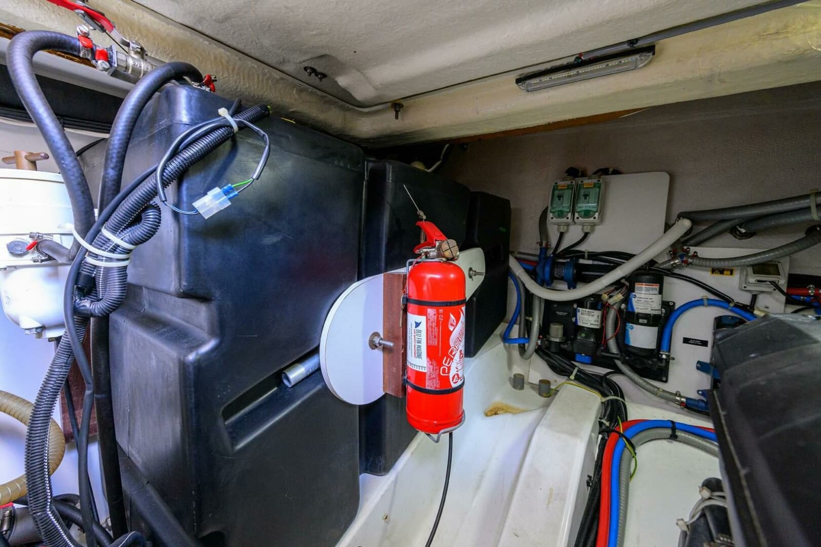 Beneteau 38 GT - Engine Room