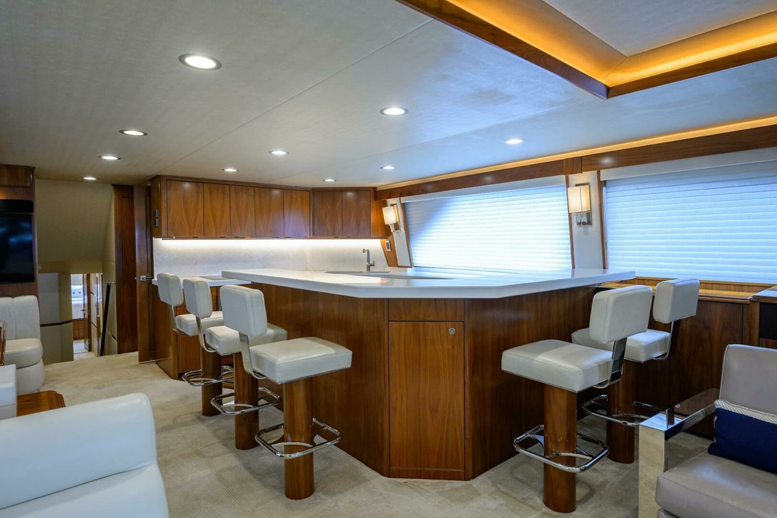 Viking  92 SPECULATOR - Galley