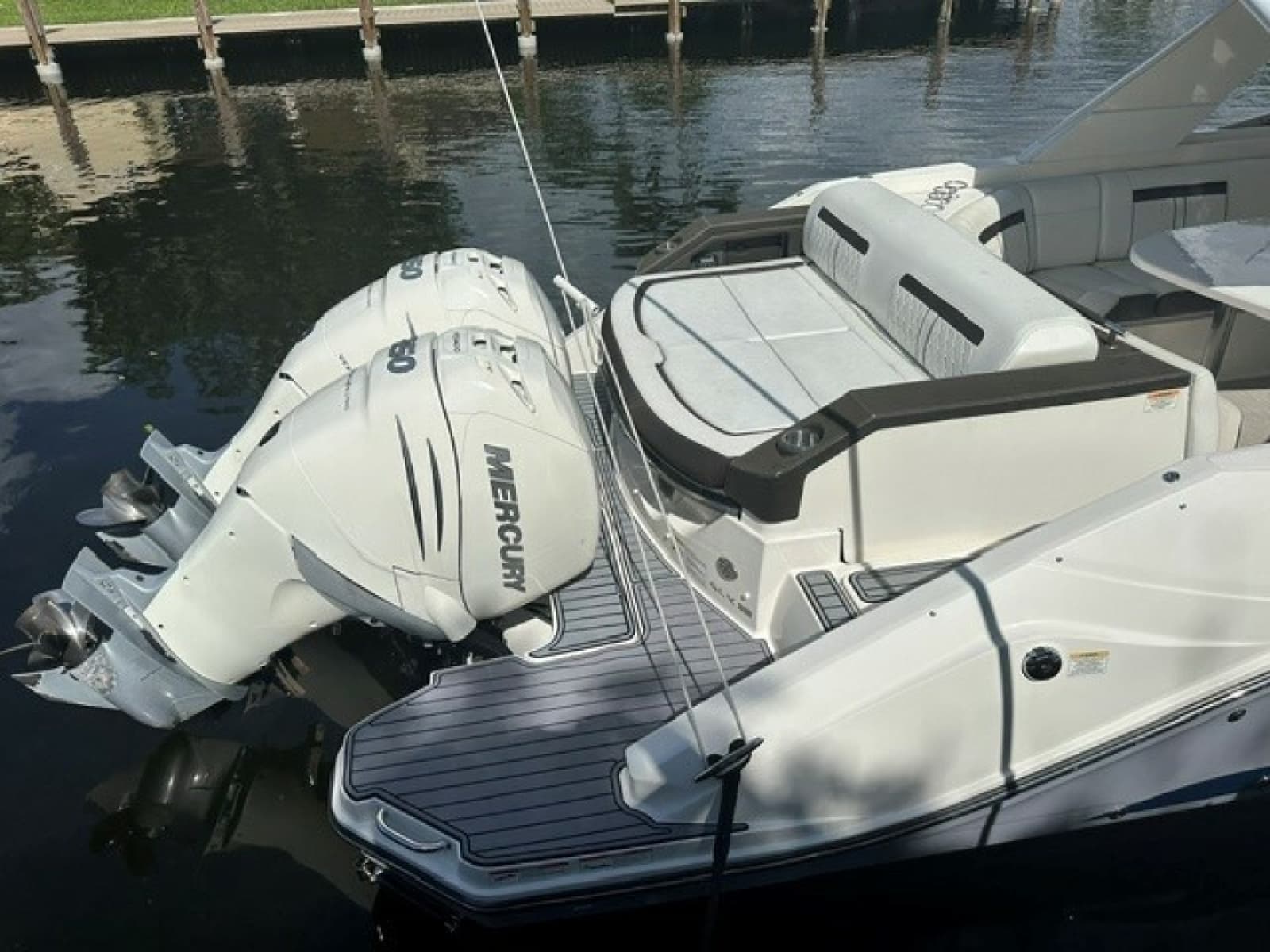 2018 Sea Ray SLX 310 - Sales Therapy