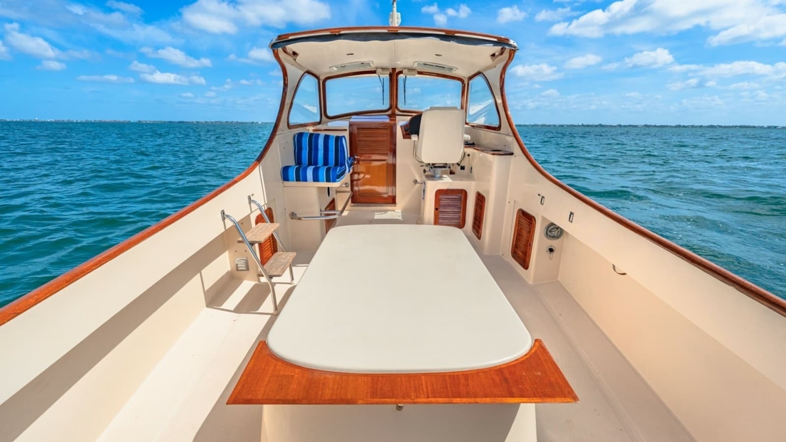 1998 36 Hinckley Picnic Boat Exterior