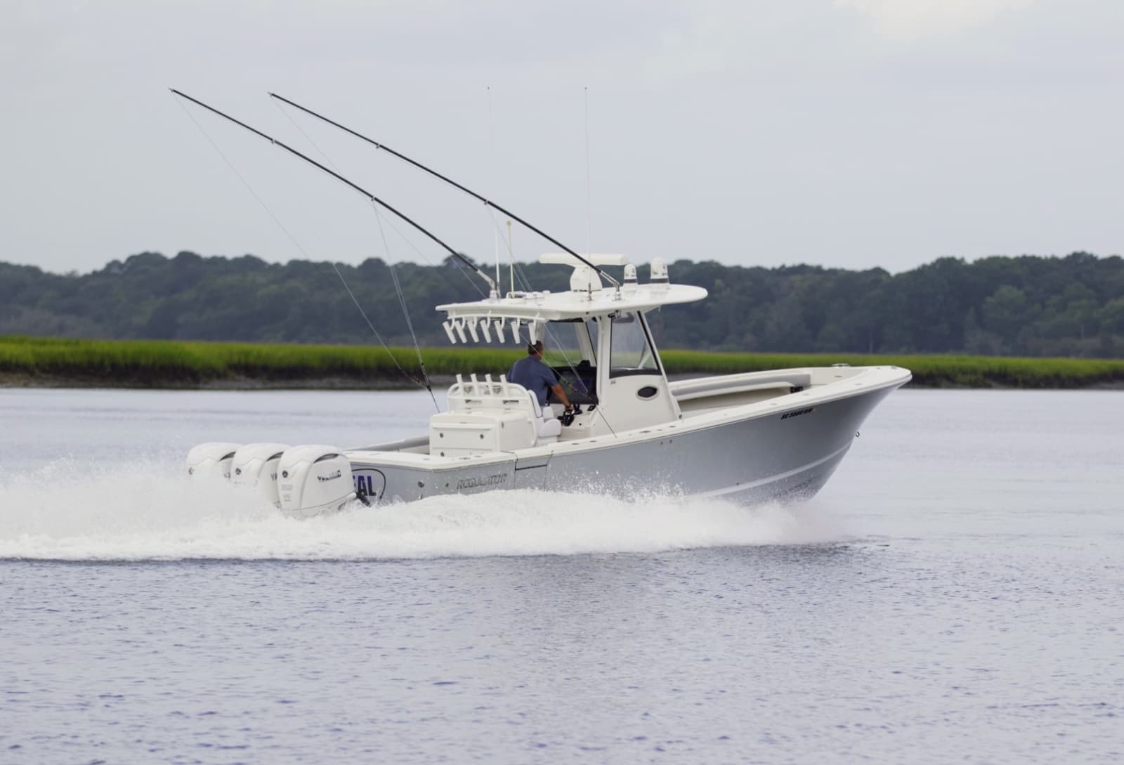 Regulator 34 - BIG DEAL - Exterior Profile