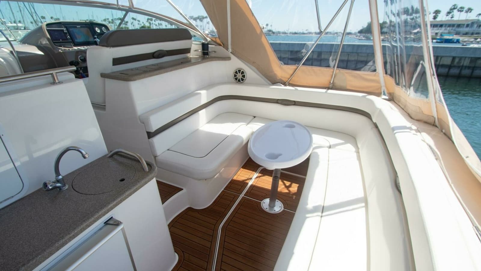 2008 Rinker 40 Express Cruiser