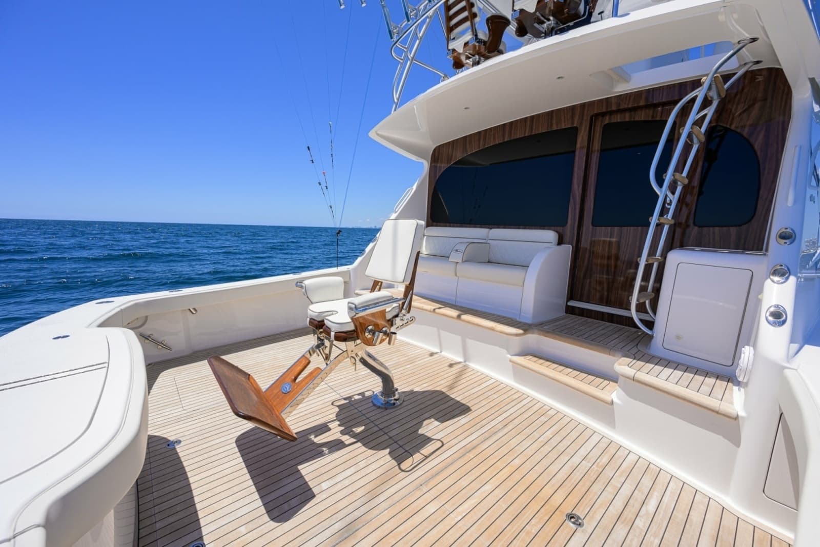 Viking 54 - Dog House - Cockpit