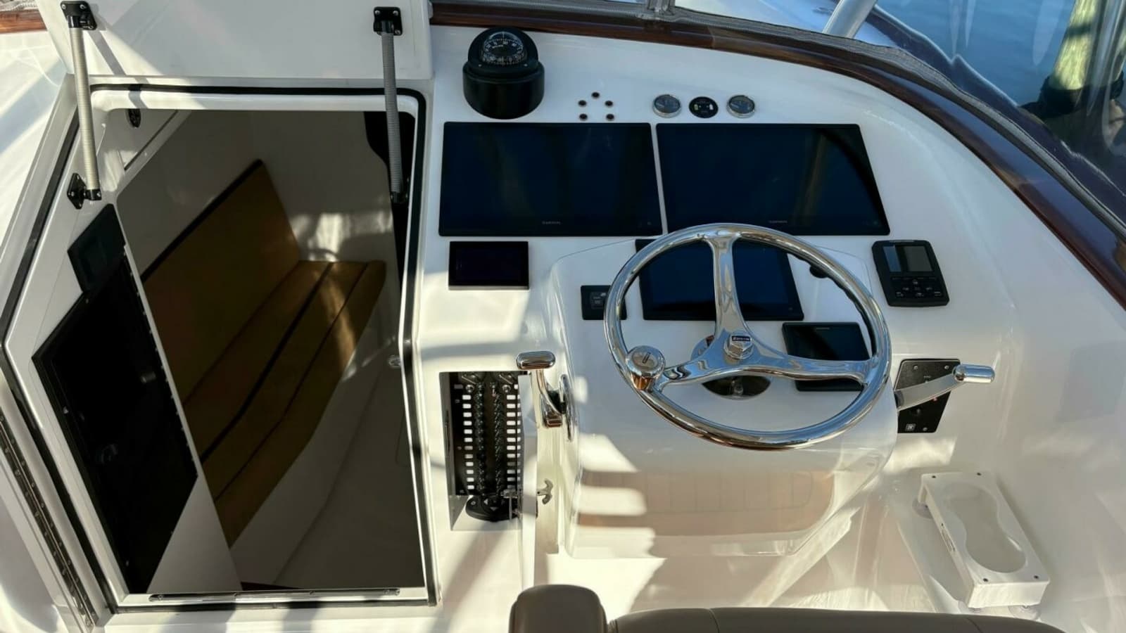 2024 Maverick Yachts Costa Rica 36 Walkaround- GAME ON- Helm