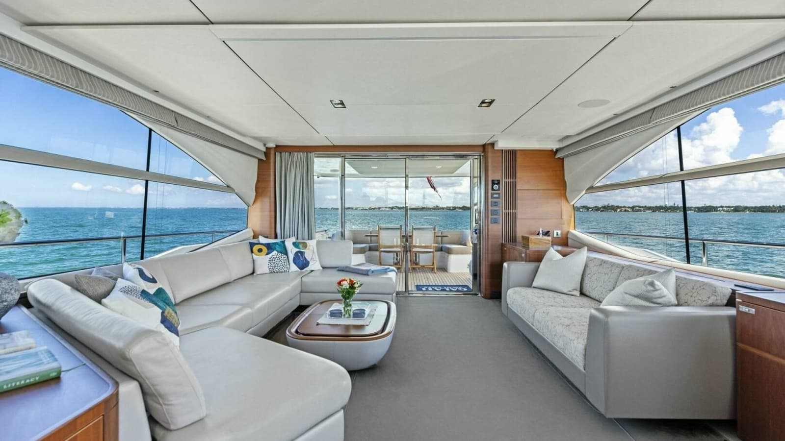 2018 Princess Y75 Motor Yacht