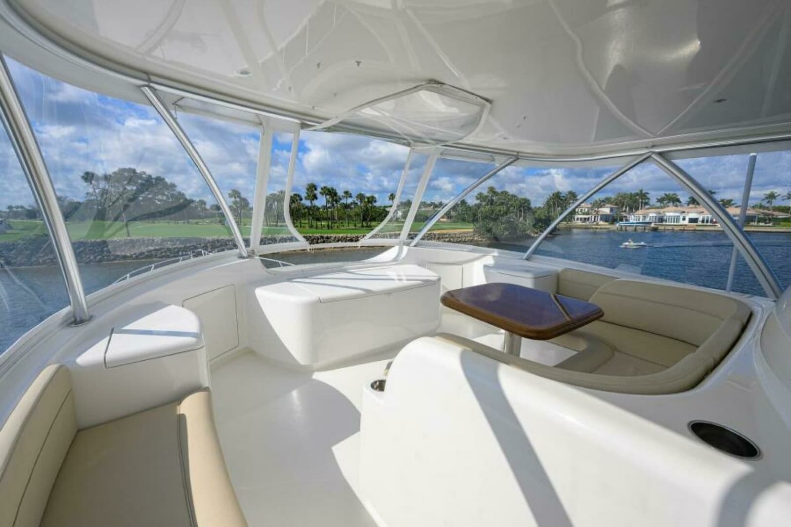 Viking 80 - LAMPLIGHTER - Flybridge