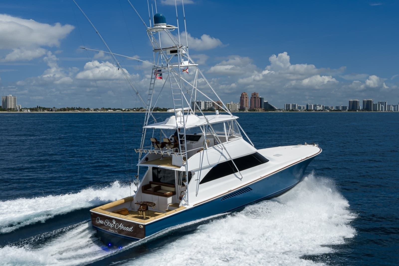 2002 Viking 61 Convertible