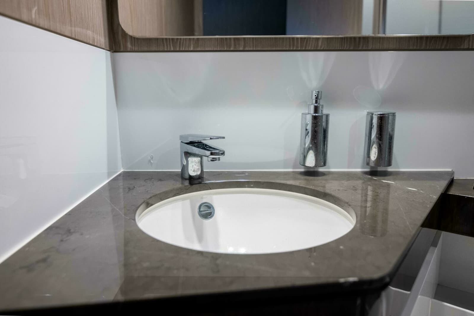 Azimut 70 Triple Play -