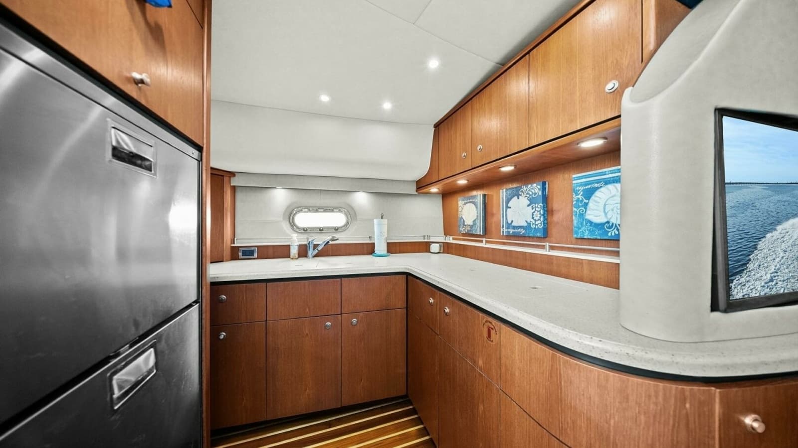 2007 Tiara Yachts 4300 Sovran - Galley
