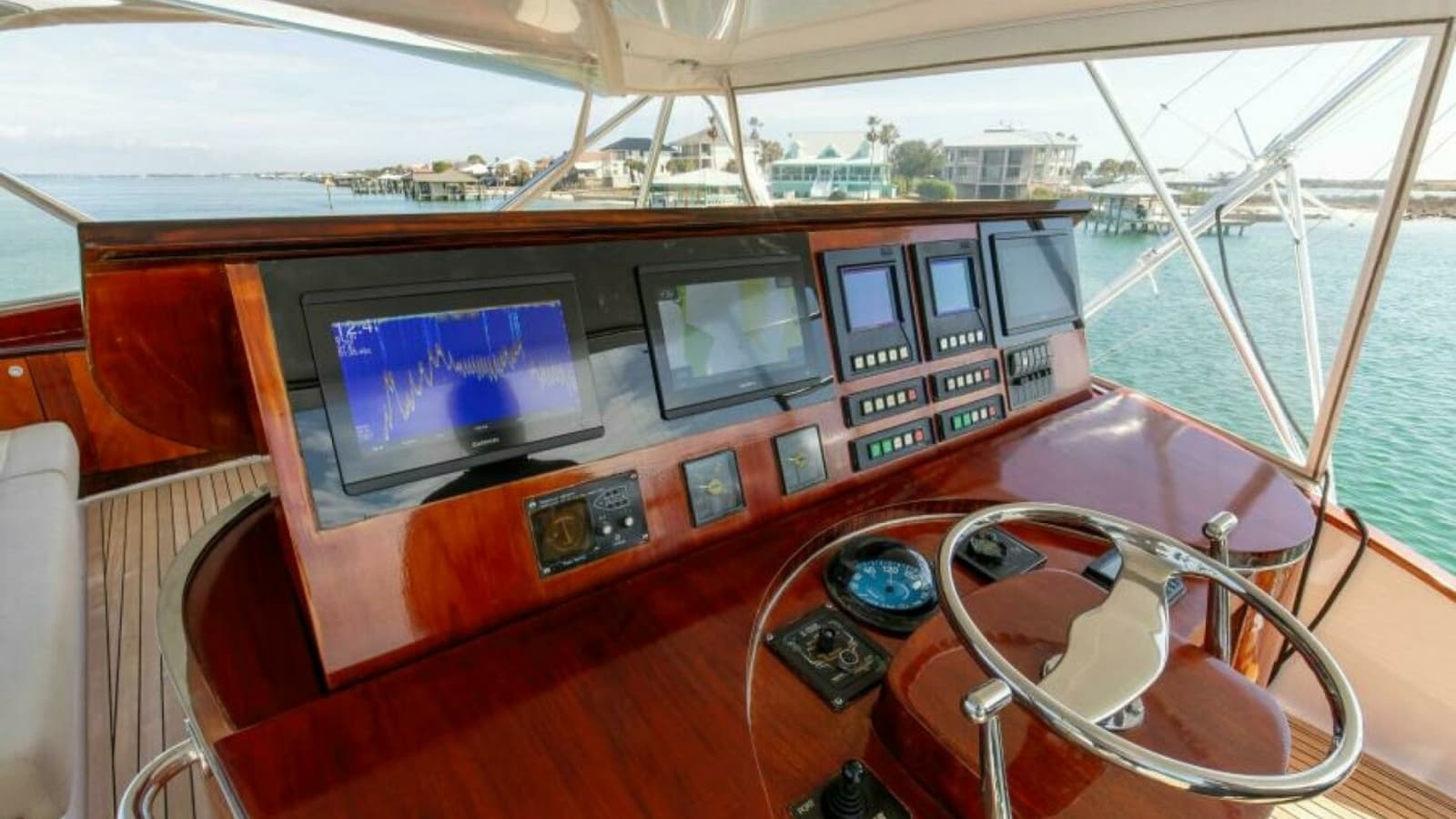 Custom 2004 Ebony Sportfish -Helm