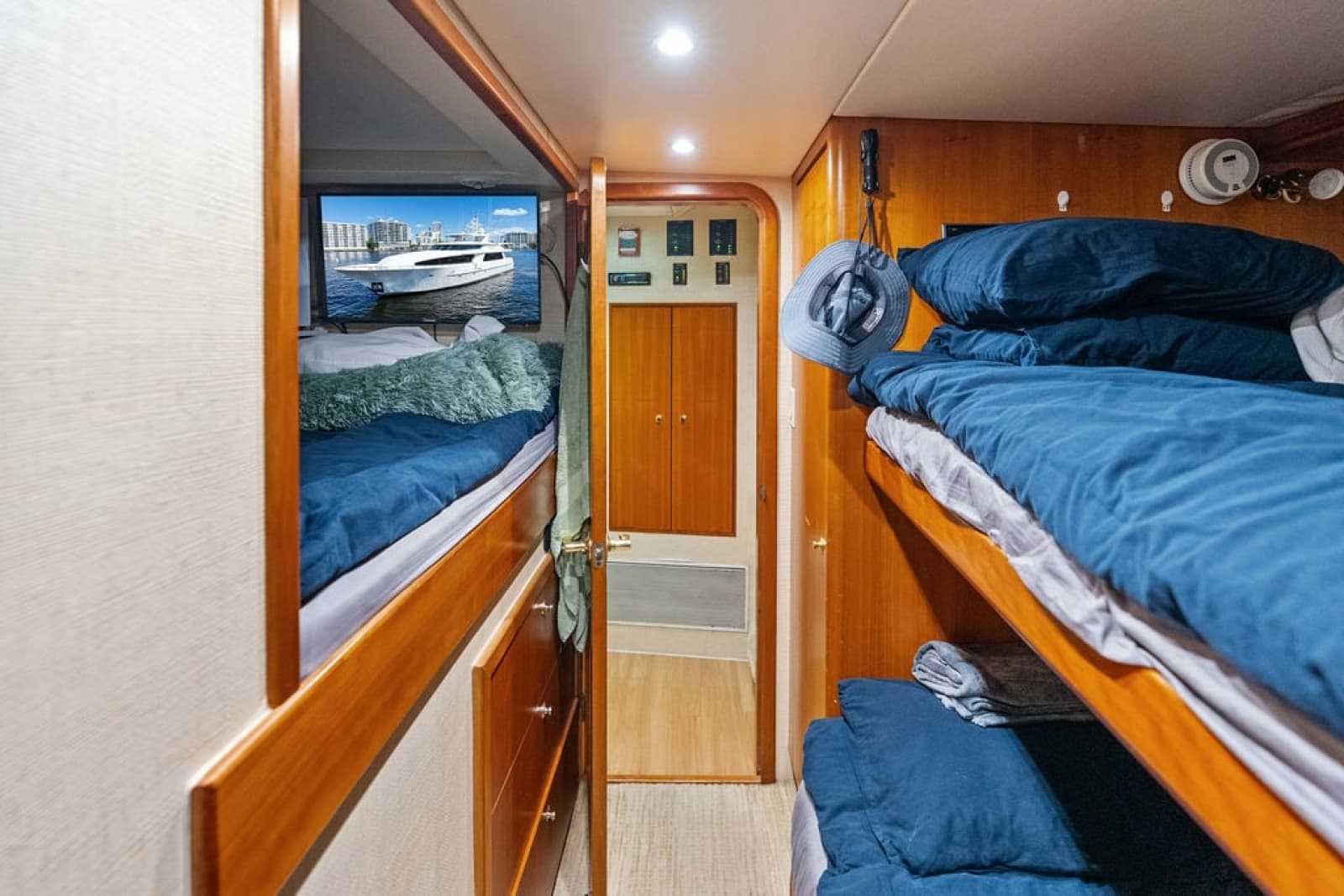 2001 West Bay 103 Sonship