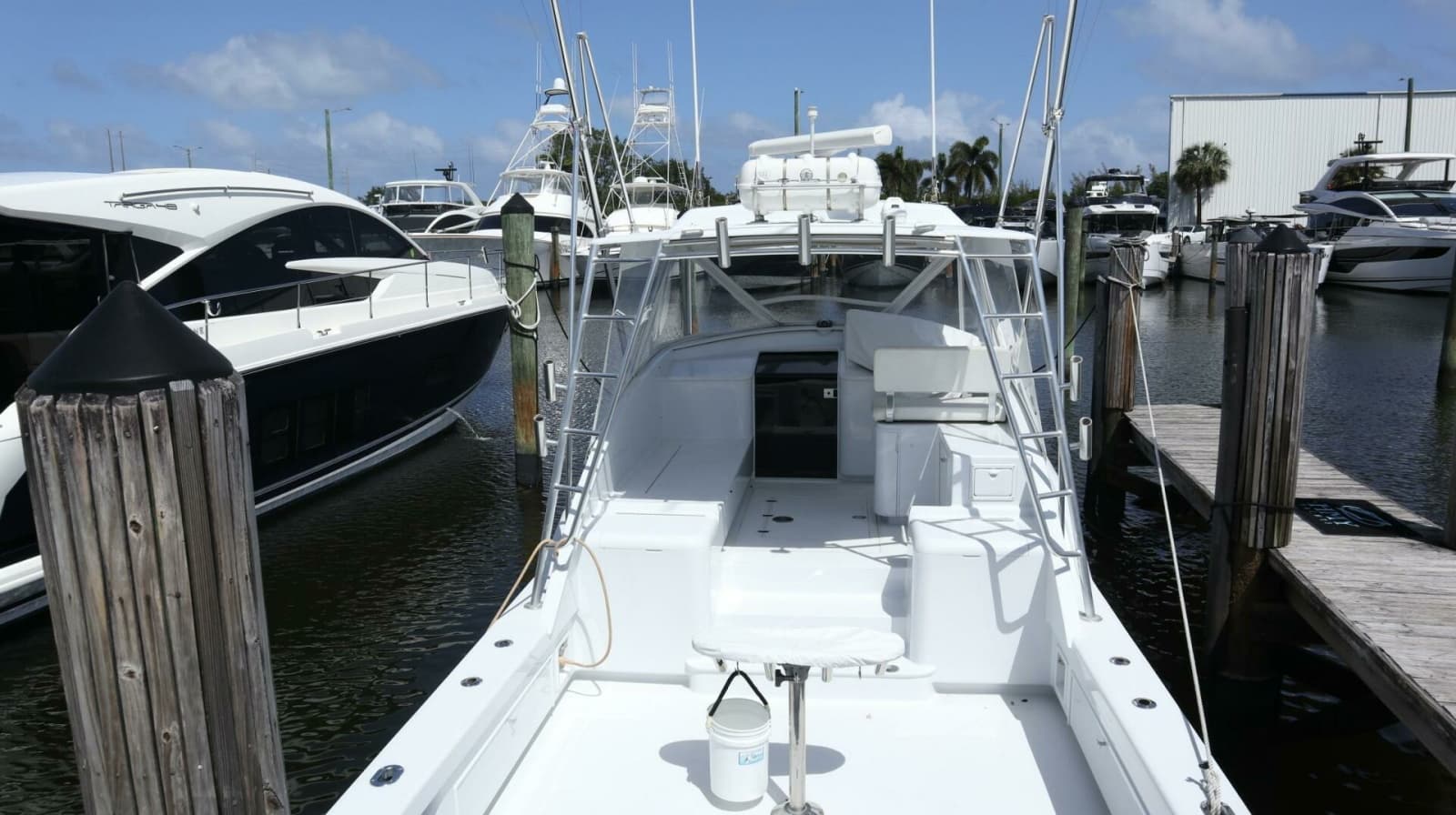 2002 Miller Marine 38 Open