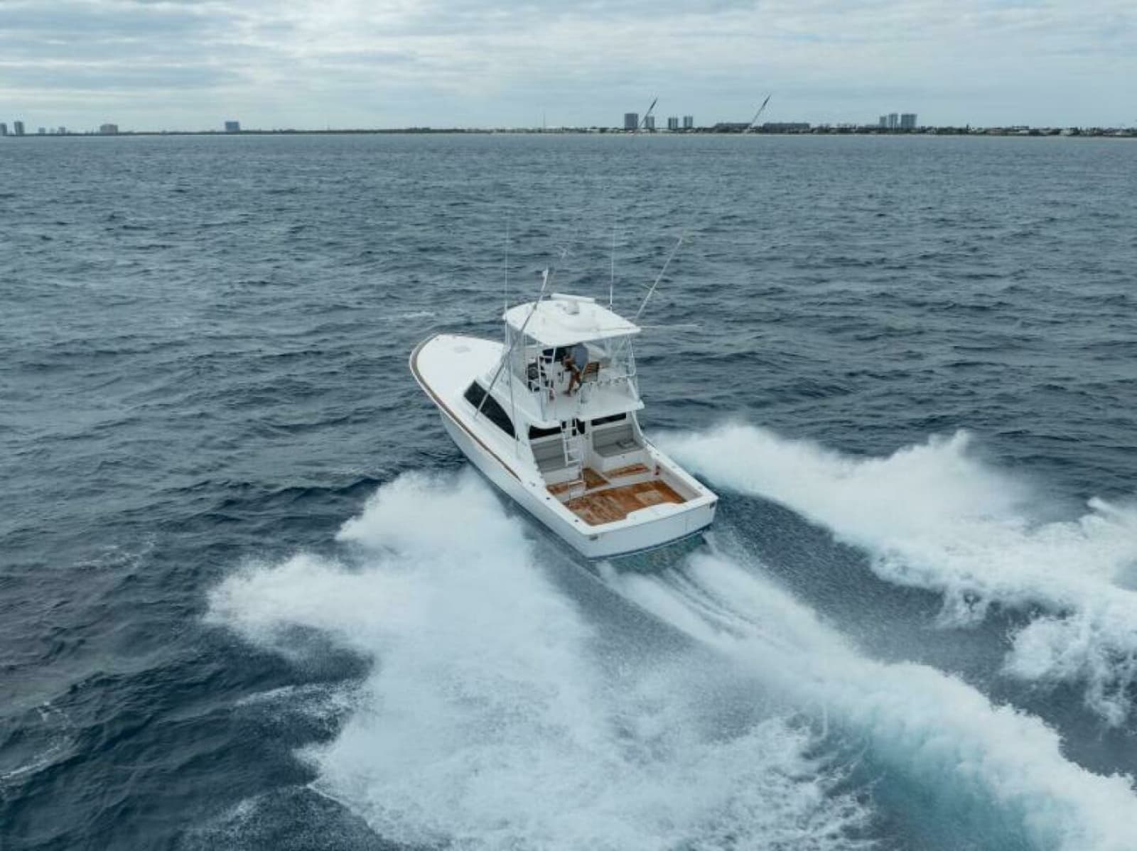 Viking 46 Billfish - Exterior Running Shot