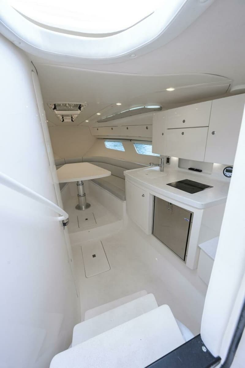 Intrepid 41 - alley & Salon