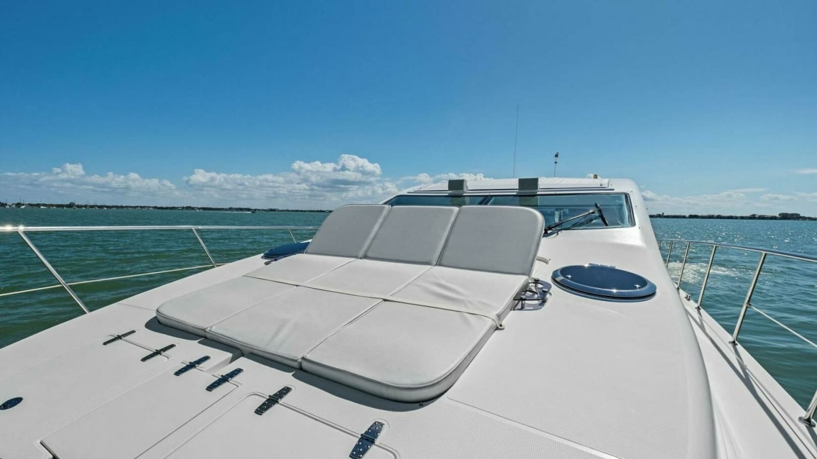 2018 Outboard Express Catamaran 47