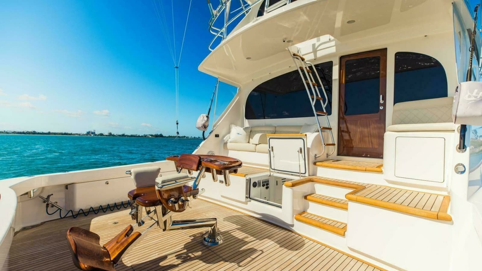 2020 Viking 72 Enclosed Bridge