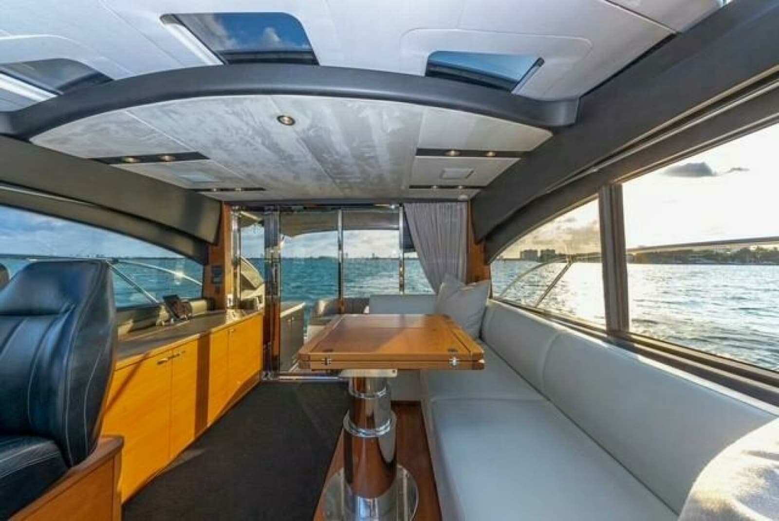 2017 Princess V48