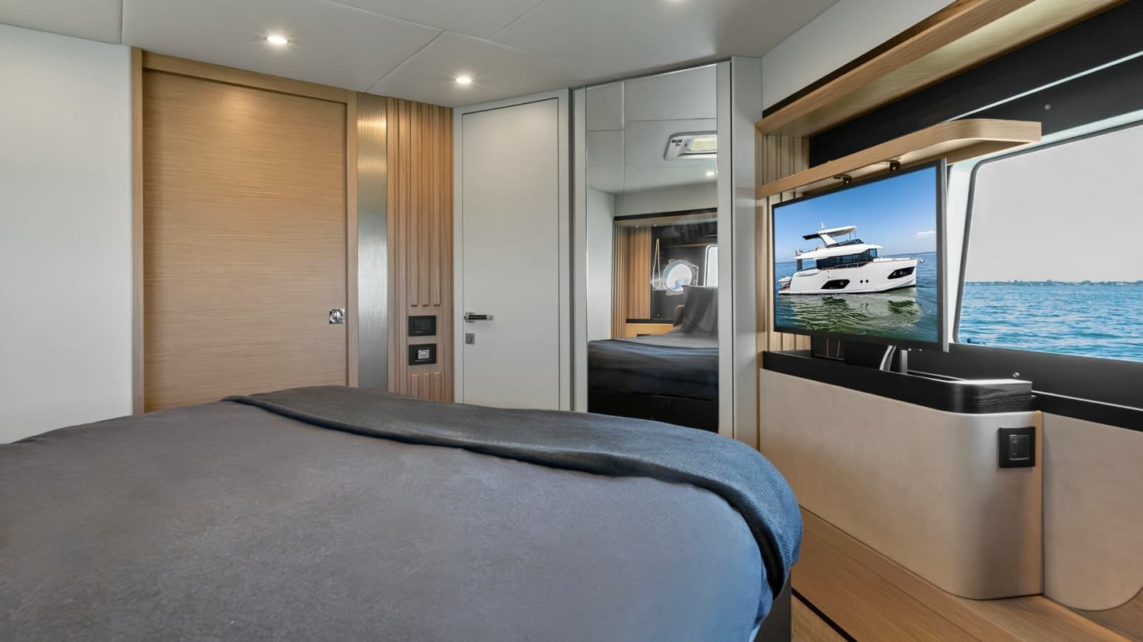 2026 Absolute Navetta 58 "ANDIAMO" - Guest Stateroom
