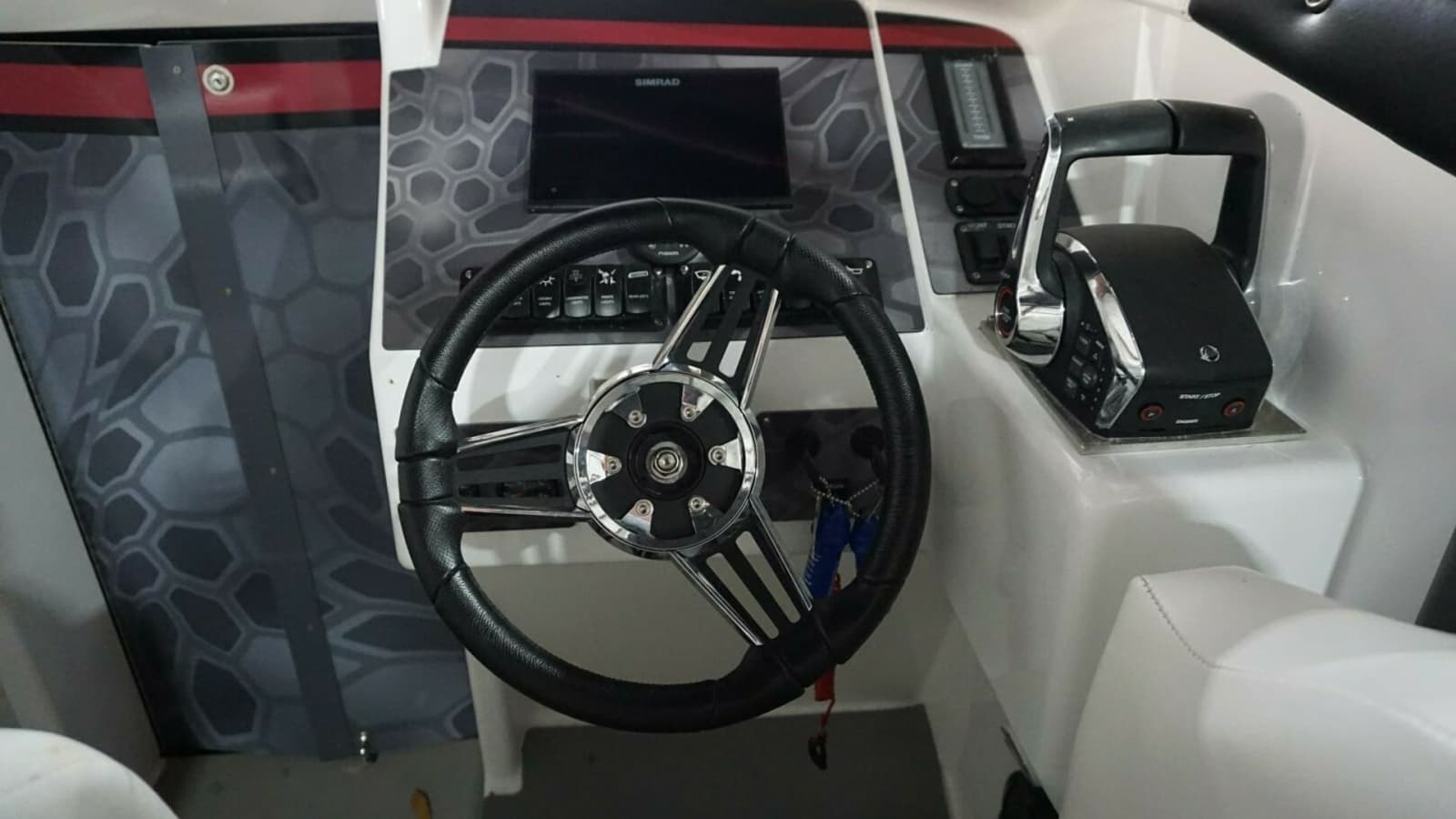 1998 32 Active Thunder 32 CC Ms. Rita Helm (1)