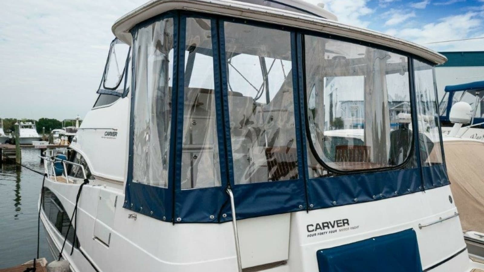 2002 Carver 444 CPMY- Graham's Enterprise