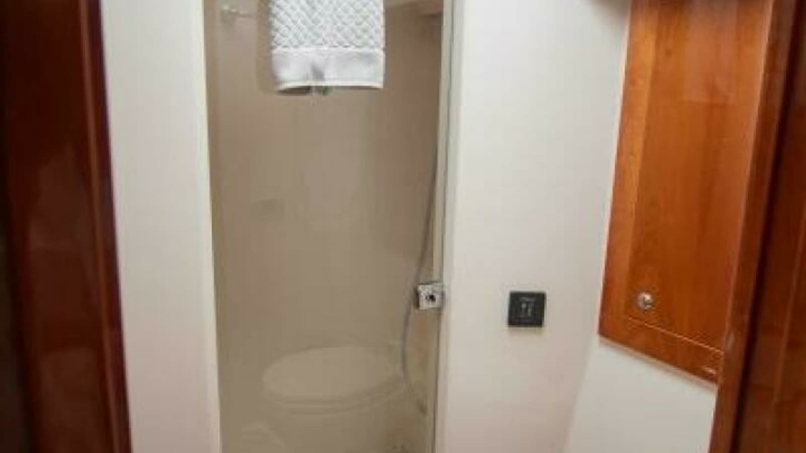 2012 Riviera 50 Sport Yacht "Contessa" - Compact Yacht Bathroom