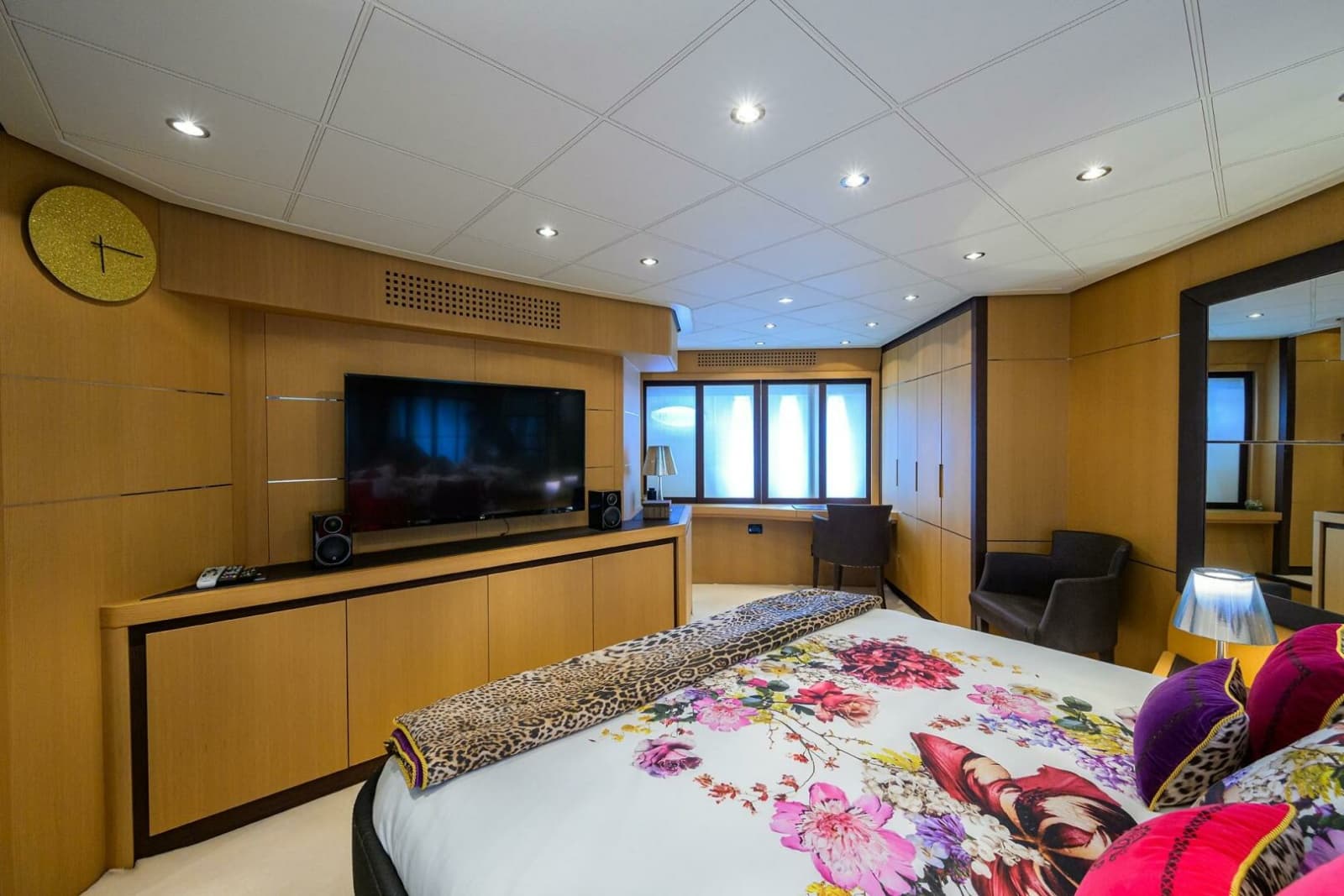 2009 Pershing 90 Express