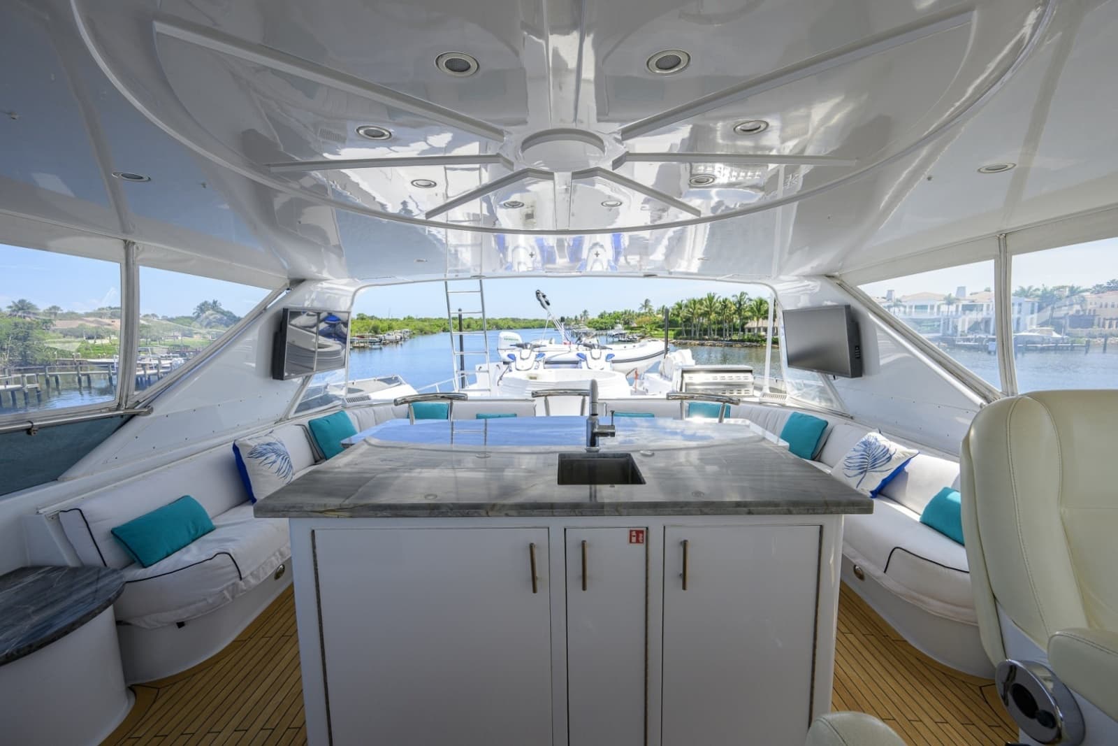 Hatteras 100 MAGIC - Flybridge