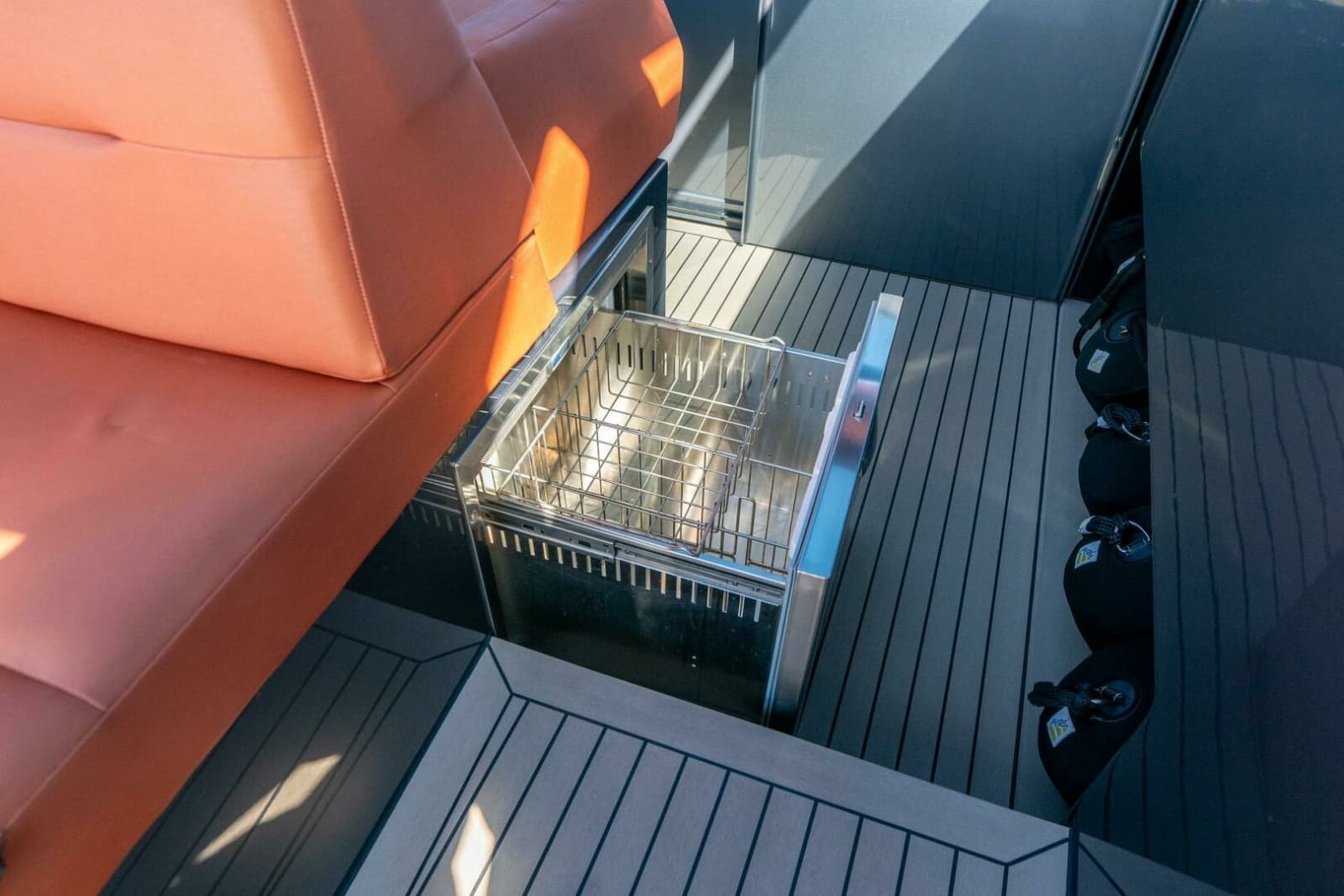 2022 Vanquish Yachts VQ45