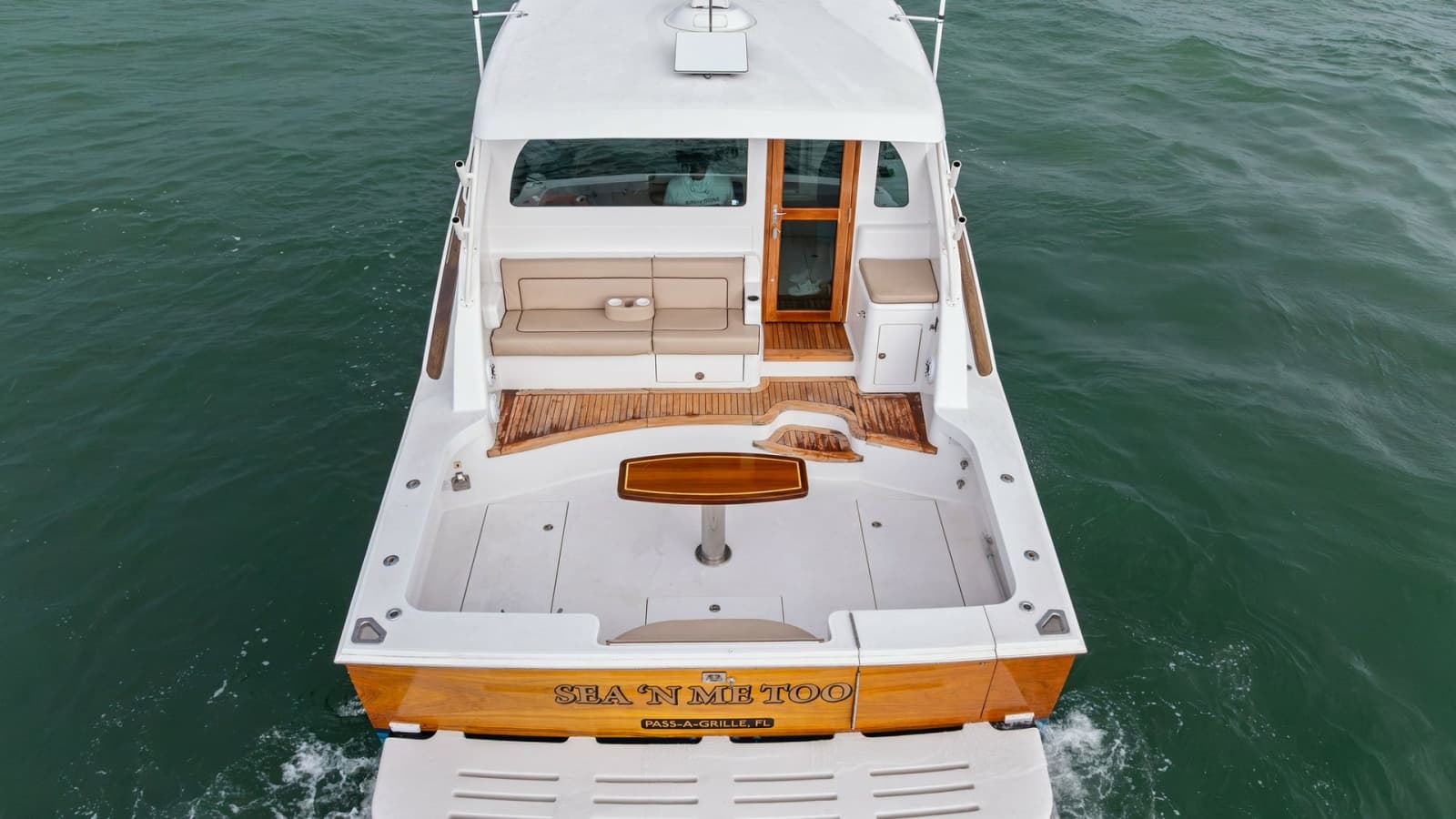 Aft Deck with Cockpit Seating
