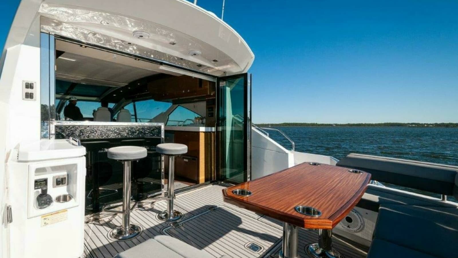 2020 Cruisers Yachts- HARPER BELL- Cockpit 5