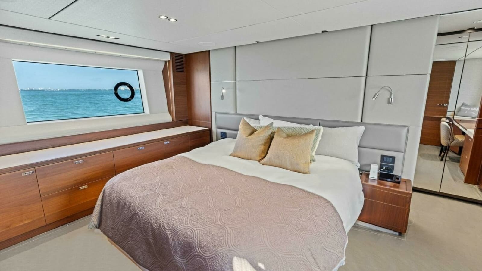 2018 Princess Y75 Motor Yacht